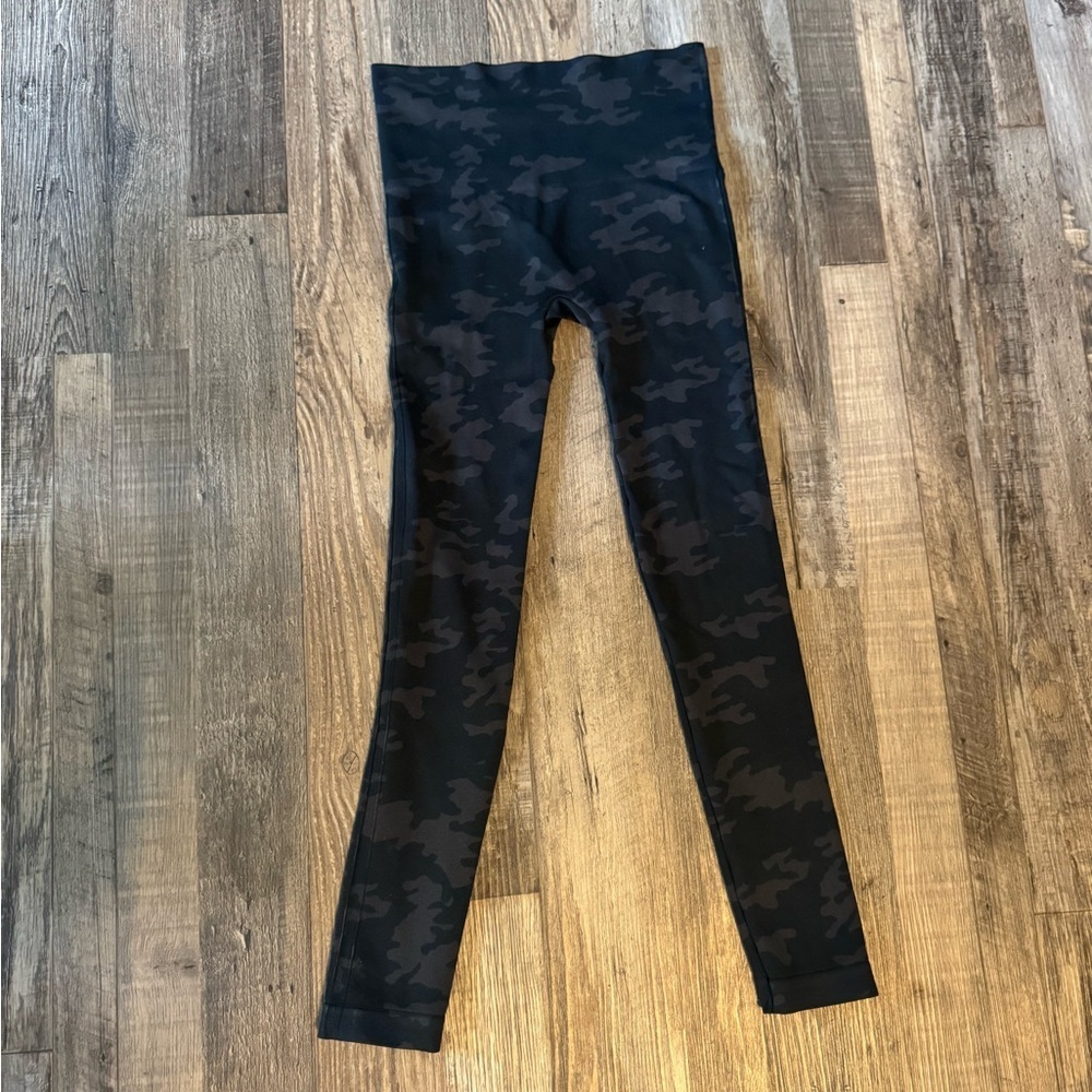 SPANX Black Camouflage Leggings